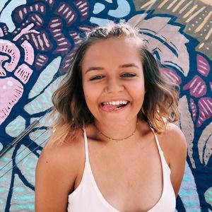 Meet your Posher, Alissa